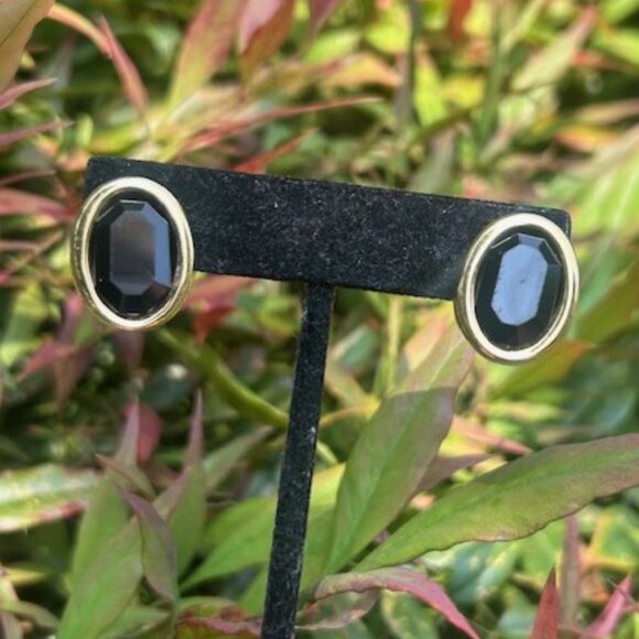 S.A.L SWAROVSKI Black Oval Crystal Gold Tone EARRINGS - Picture 6 of 7